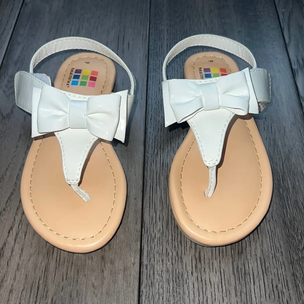 Toddler patent like leather thong bow sandals